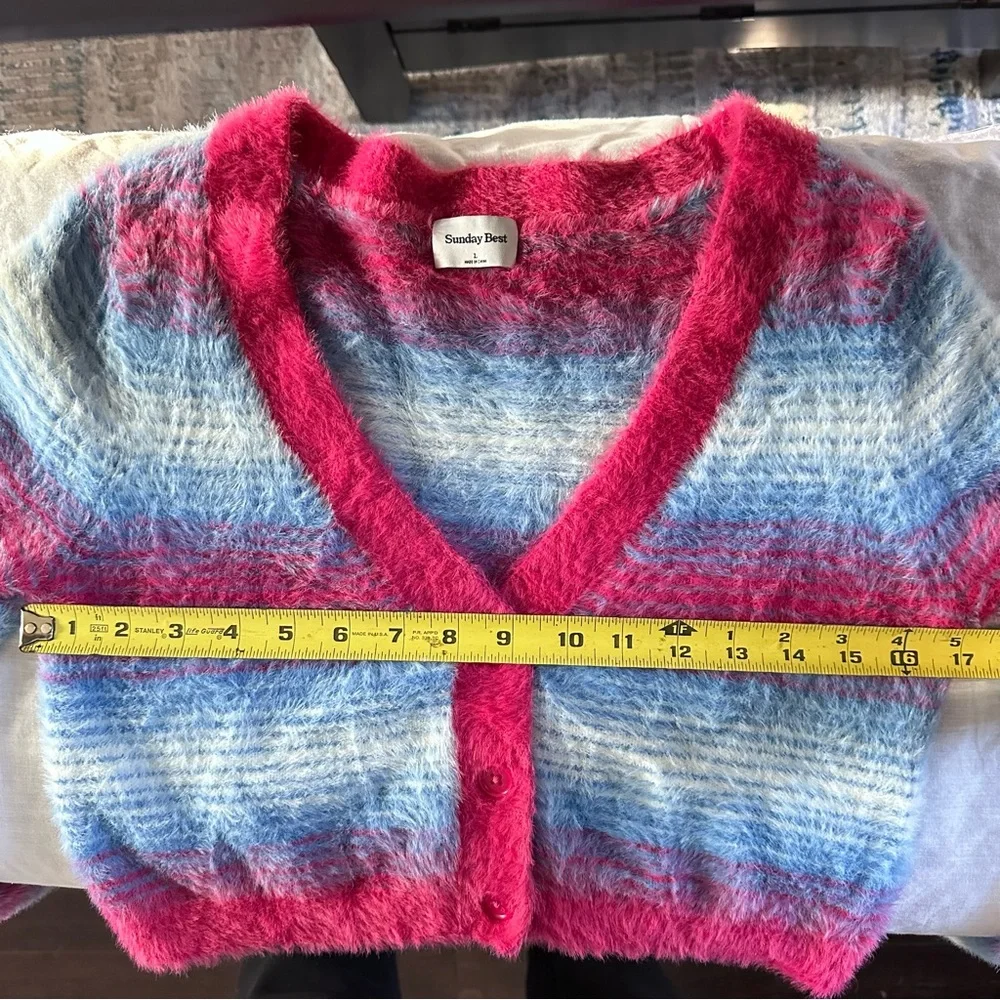 Aritzia Sunday Best Fuzzy Cropped Cardigan Striped Mohair Look Size L - Picture 6 of 7
